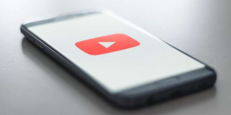 Боротьба з хейтерами. YouTube запускає нову функцію для аналізу коментарів