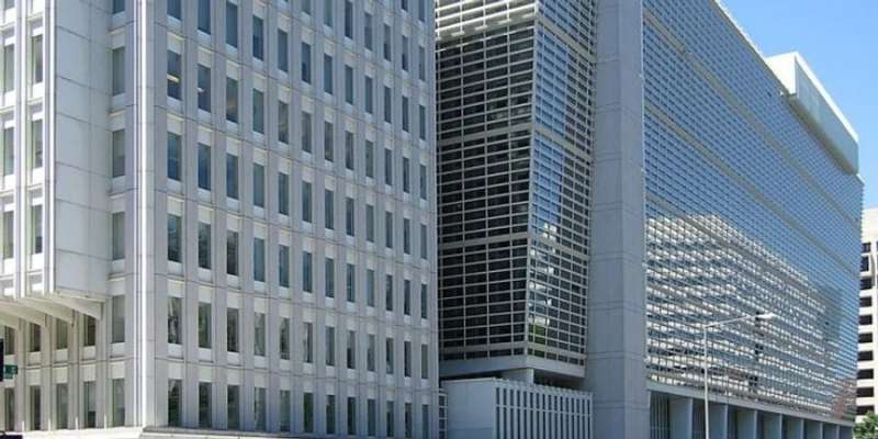 10 мільйонів українців отримають допомогу. Світовий банк дасть по 120 доларів на людину