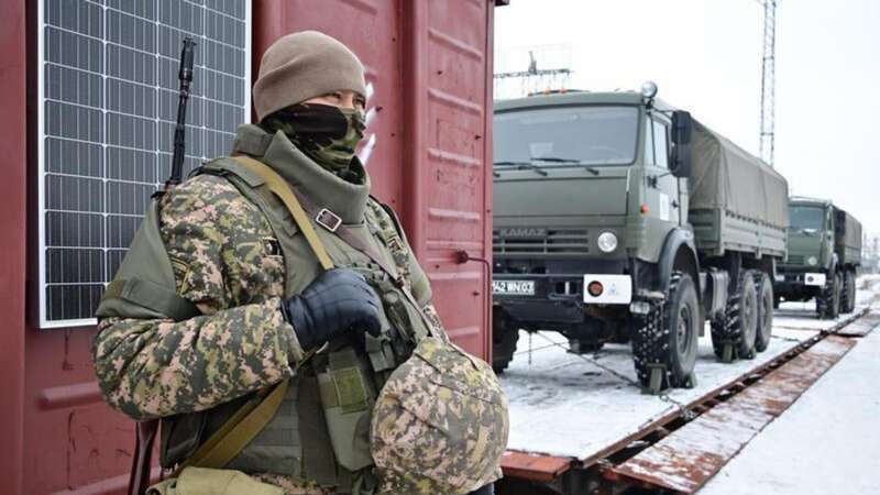 В Казахстане презентован специальный вагон сопровождения воинских грузов