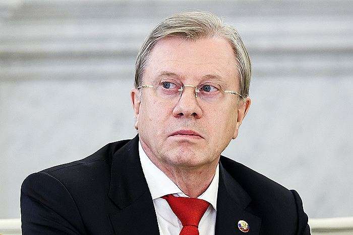 Вице-премьер Савельев возглавит рабочую группу по ликвидации последствий ЧП с танкерами