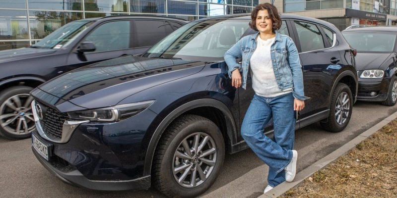 Велике поповнення у приватних гаражах. Скільки нових авто купили українці у цьому році